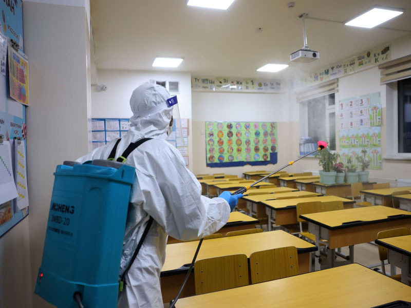 Нийслэлийн 182 сургуульд ариутгал халдваргүйжүүлэлт хийж эхэллээ